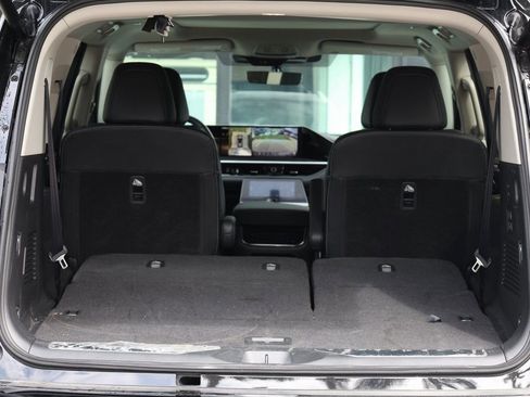 Certified 2025 INFINITI QX80 Luxe RWD image 8