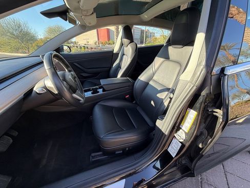 Used 2018 Tesla Model 3 Long Range image 8