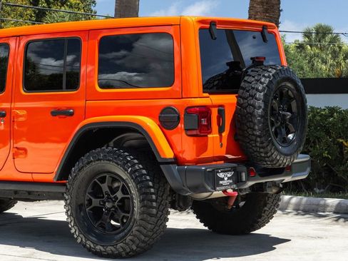 Used 2019 Jeep Wrangler Unlimited Rubicon w/ LED Lighting Group image 5