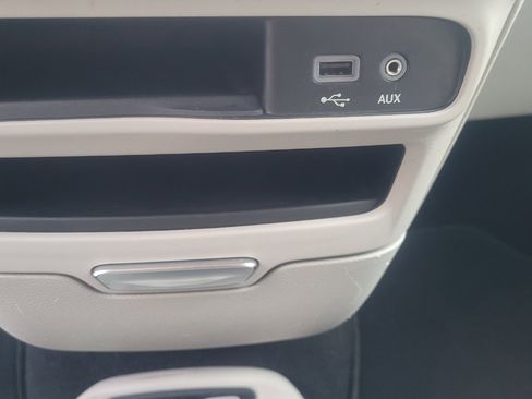 Used 2018 Chrysler Pacifica Touring Plus image 20