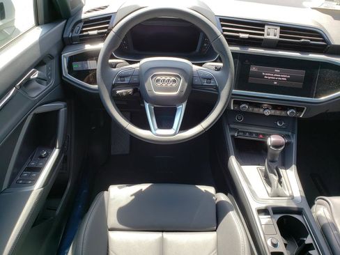 New 2025 Audi Q3 2.0T Premium image 10