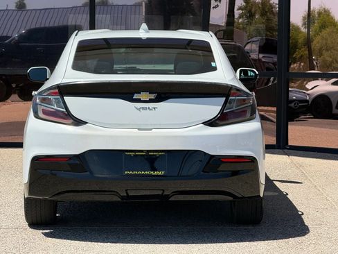 Used 2017 Chevrolet Volt LT w/ Comfort Package FWD image 10