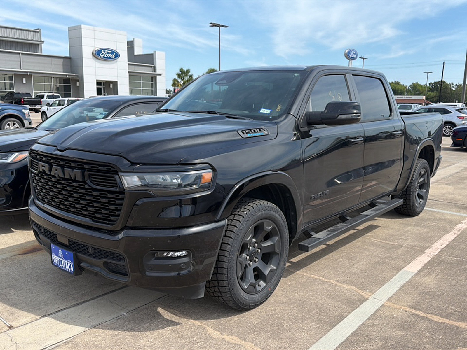 Used 2025 RAM 1500 Big Horn AWD/4WD image 3