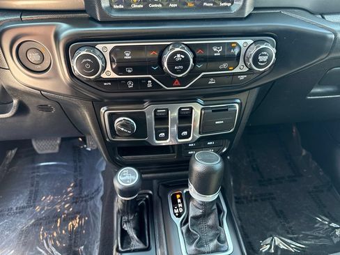Certified 2023 Jeep Wrangler Sport AWD/4WD image 15
