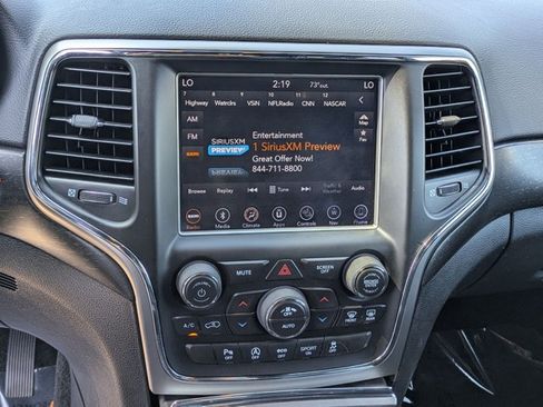 Used 2018 Jeep Grand Cherokee Altitude image 13