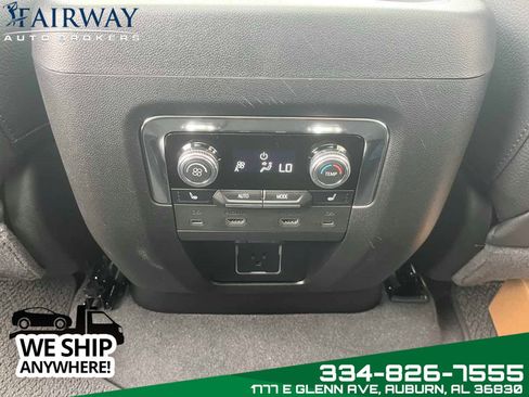 Used 2025 GMC Yukon XL Denali w/ Denali Reserve Package AWD/4WD image 15