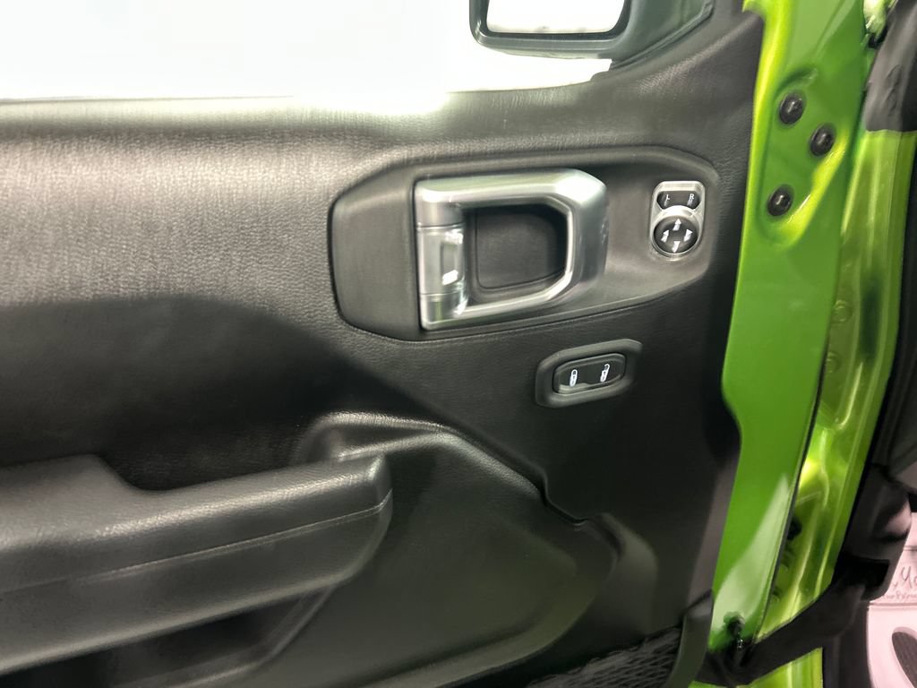 Used 2025 Jeep Wrangler Unlimited Sport AWD/4WD image 14