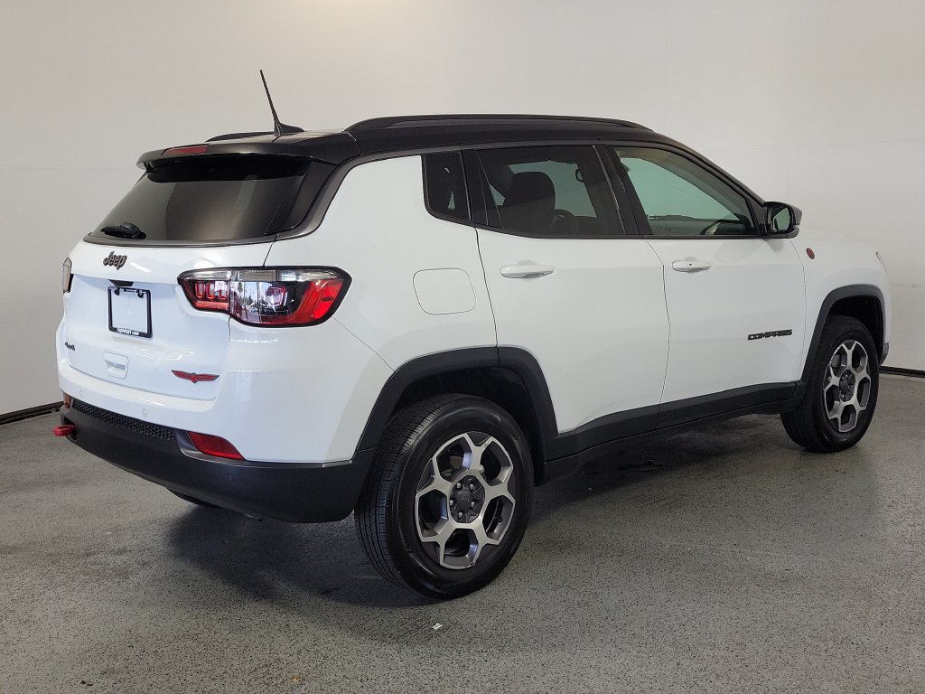 Used 2022 Jeep Compass Trailhawk AWD/4WD image 6