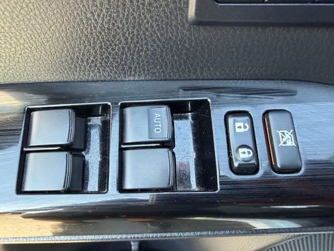 Used 2018 Toyota RAV4 Limited w/ Advanced Technology Package AWD/4WD image 15