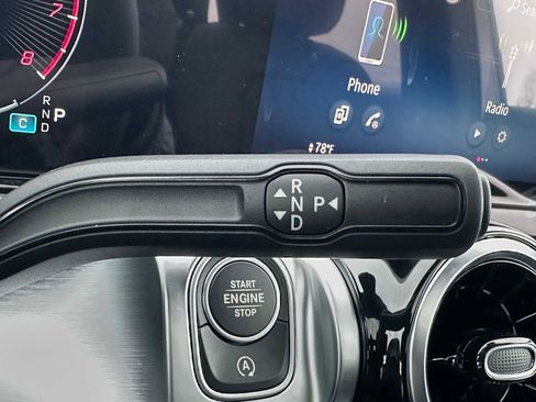 Used 2026 Mercedes-Benz GLB 250 4MATIC image 33