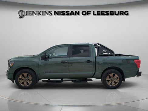 Certified 2024 Nissan Titan SV w/ SV Bronze Edition Package RWD image 11