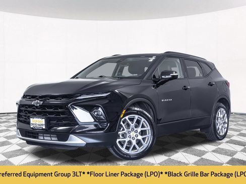 Certified 2023 Chevrolet Blazer LT w/ Sound & Technology Package FWD image 2
