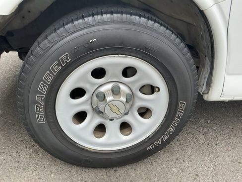 Used 2012 Chevrolet Express 1500 image 22