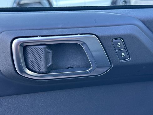 New 2025 Ford Bronco Badlands w/ Sasquatch Package image 11