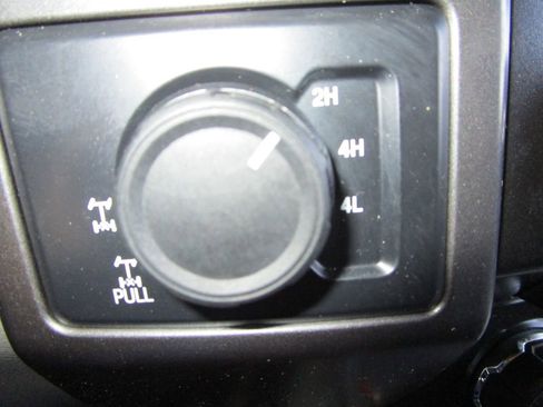 Used 2015 Ford F150 XLT w/ Equipment Group 302A Luxury image 42