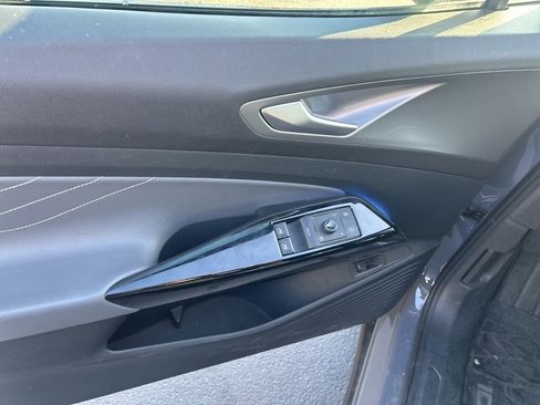 Used 2023 Volkswagen ID.4 S image 19