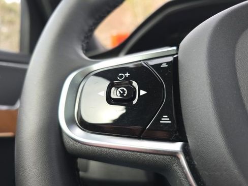 Certified 2024 Volvo XC90 B6 Plus w/ Protection Package Premier image 32