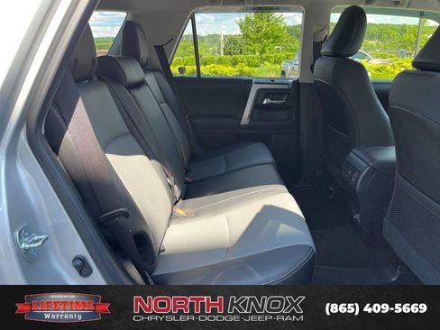 Used 2022 Toyota 4Runner SR5 Premium RWD image 21