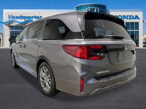New 2026 Honda Odyssey Touring image 5