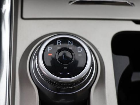 Used 2022 Ford Explorer XLT w/ Equipment Group 202A image 26