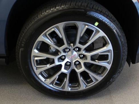 New 2026 GMC Yukon Denali image 6