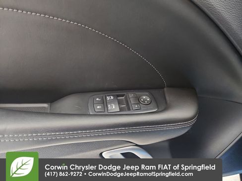 Used 2016 Dodge Challenger R/T Scat Pack w/ Leather Interior Group image 5