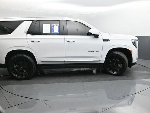 Used 2022 GMC Yukon Denali w/ Denali Premium Package image 6