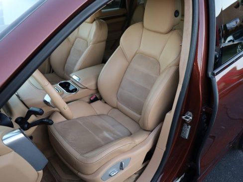 Used 2013 Porsche Cayenne GTS image 25