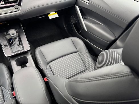 New 2026 Toyota Corolla Cross XSE image 9