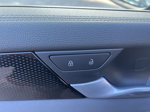 New 2026 Volkswagen Tiguan SE image 19