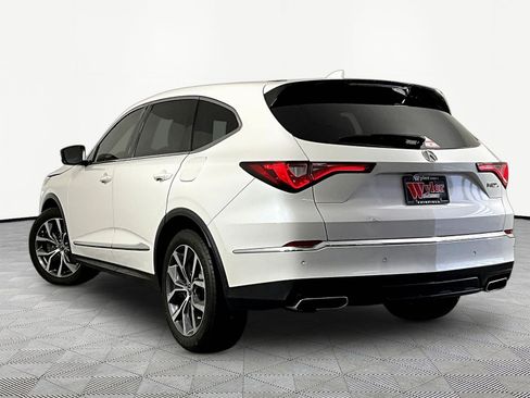Used 2023 Acura MDX w/ Technology Package FWD image 4