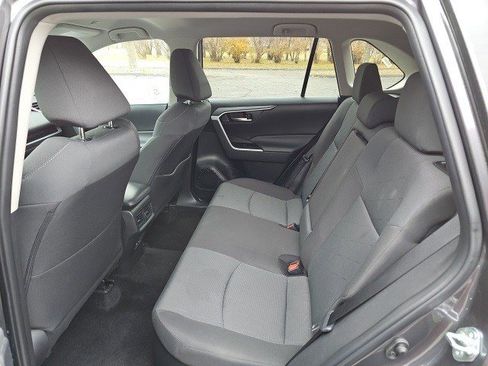 Used 2025 Toyota RAV4 XLE image 19