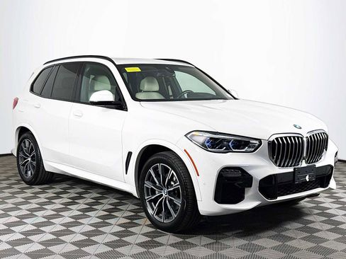 Used 2020 BMW X5 xDrive40i w/ M Sport Package AWD/4WD image 3