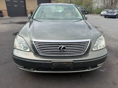 Used 2005 Lexus LS 430 RWD image 3