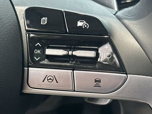 Used 2024 Hyundai Tucson Limited AWD/4WD image 23