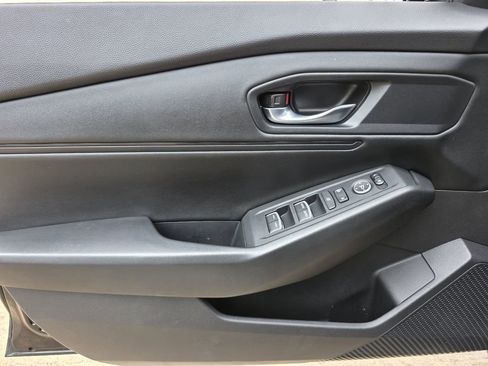 Used 2023 Honda Accord EX image 19