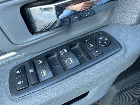 Used 2019 RAM 1500 Big Horn image 23