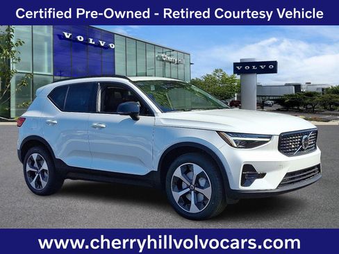 Certified 2025 Volvo XC40 B5 Plus w/ Protection Package Premier image 1