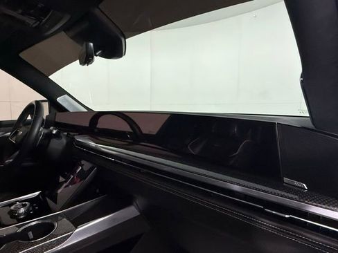 Used 2025 Cadillac Escalade ESV V w/ LPO, ONYX Package image 36