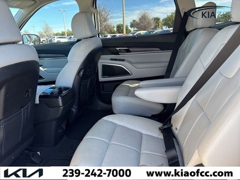 Used 2021 Kia Telluride EX w/ EX Premium Package image 12