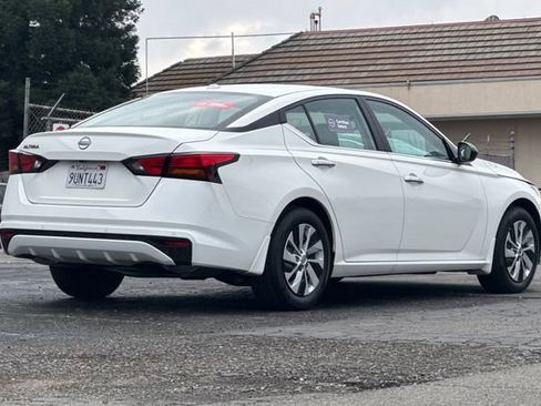 Used 2025 Nissan Altima 2.5 S image 4