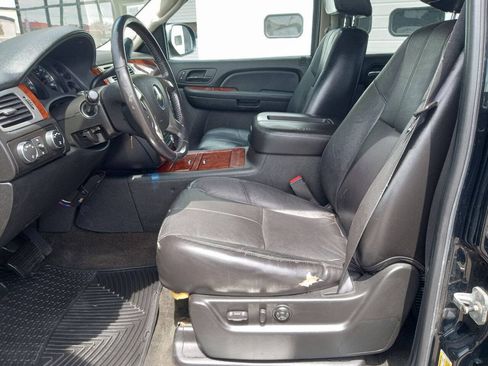 Used 2007 Chevrolet Avalanche LT w/ LT Preferred Equipment Group AWD/4WD image 10
