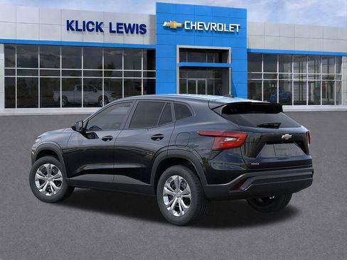 New 2026 Chevrolet Trax LS w/ Driver Confidence Package FWD image 3