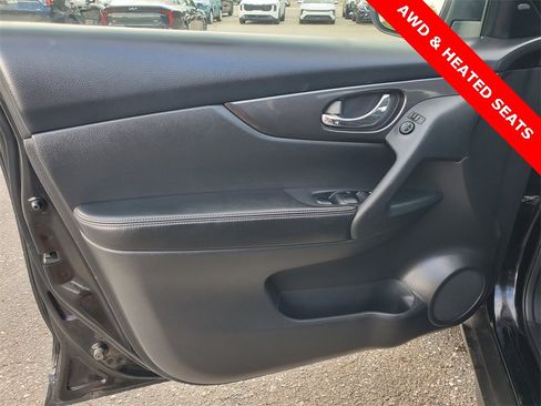 Used 2020 Nissan Rogue S image 8