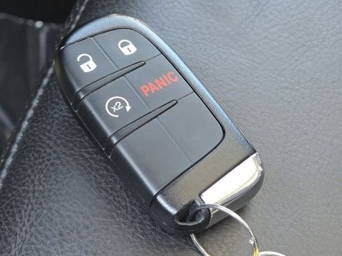 Used 2023 Jeep Renegade Limited w/ Sun/Sound Group image 39