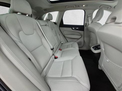 Used 2025 Volvo XC60 B5 Ultra AWD/4WD image 24