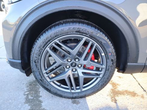 New 2026 Ford Explorer ST w/ Sun And Sound Package image 22