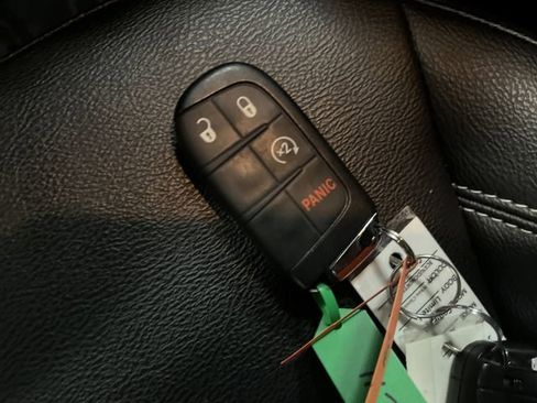 Used 2024 Jeep Compass Limited w/ High Altitude Package image 28