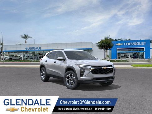 New 2026 Chevrolet Trax LT w/ Driver Confidence Package FWD image 1