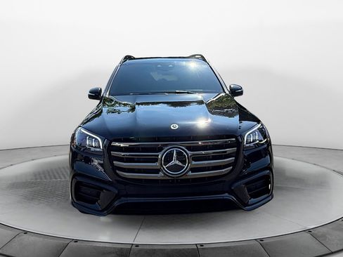 Used 2025 Mercedes-Benz GLS 580 4MATIC image 2